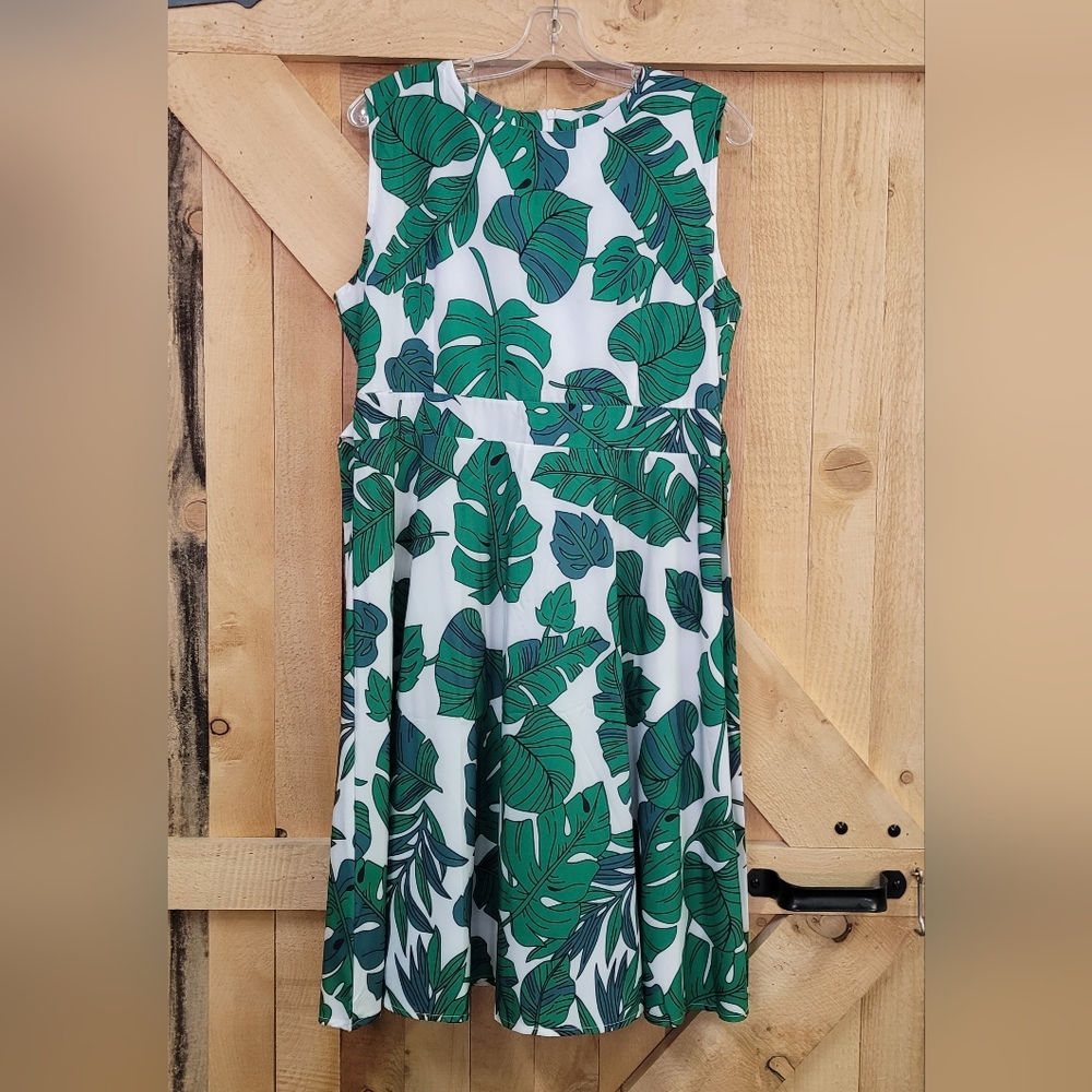 Leaf Print Dress ~ 2XL
